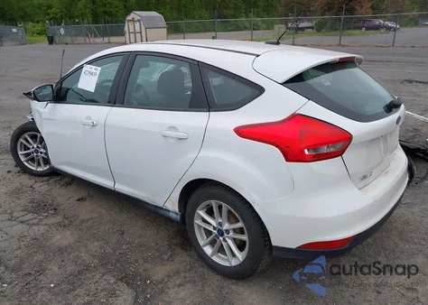2015 Ford Focus Se z USA, uszkodzony, nr VIN 1FADP3K2XFL301160